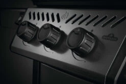 Napoleon Freestyle 365 Gasgrill, Graphit - Modell 2023 - X-DEAL Inkl. Abdeckhaube Und Gussplatte 28 Napoleon Freestyle 365 Gasgrill, Graphit - Modell 2023 - X-DEAL Inkl. Abdeckhaube Und Gussplatte -Napoleon Napoleon Freestyle Bedienknoepfe 7