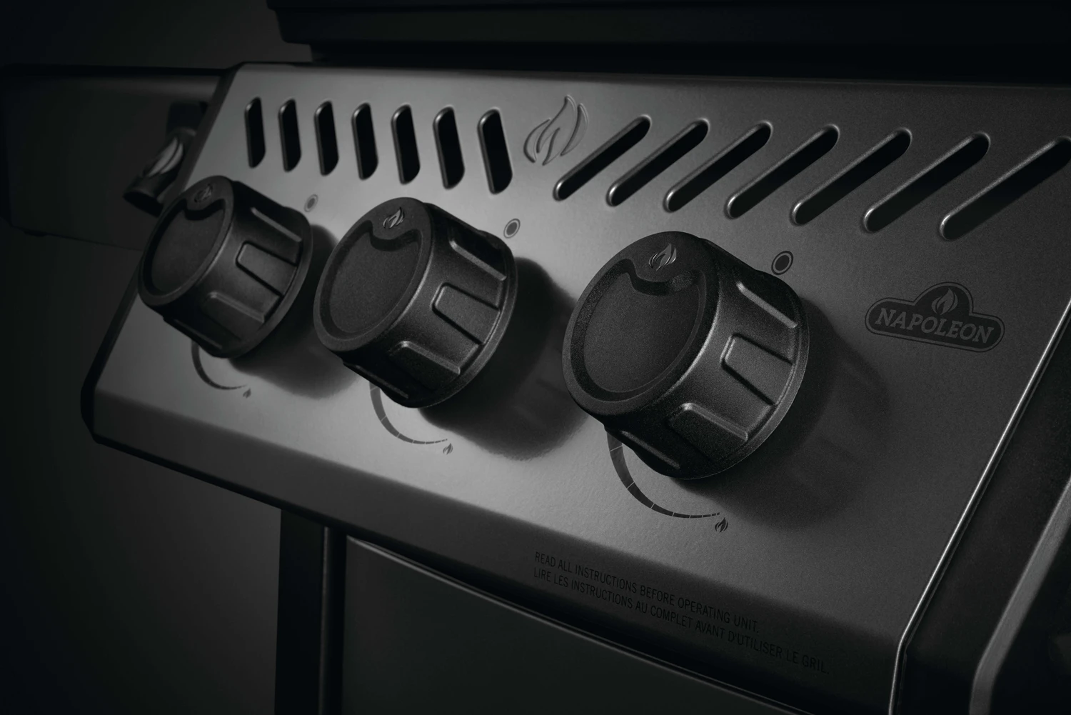 Napoleon Freestyle 365 Gasgrill, Graphit - Mit Sizzle Zone Und Tür - Modell 2023 NEU 9 Napoleon Freestyle 365 Gasgrill, Graphit - Mit Sizzle Zone Und Tür - Modell 2023 NEU – Bild 9