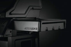 Napoleon Freestyle 425 Gasgrill, Graphit - Modell 2023 - X-DEAL Inkl. Abdeckhaube Und Gussplatte 22 Napoleon Freestyle 425 Gasgrill, Graphit - Modell 2023 - X-DEAL Inkl. Abdeckhaube Und Gussplatte -Napoleon Napoleon Freestyle Seitenablage Besteckhaken 9