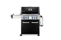 Napoleon Prestige 500 Gasgrill, Schwarz - Mit Safety Glow - X-DEAL Inkl. Grillthermometer, Schneidebrett Und Windschild Für SIZZLE ZONE 22 Napoleon Prestige 500 Gasgrill, Schwarz - Mit Safety Glow - X-DEAL Inkl. Grillthermometer, Schneidebrett Und Windschild Für SIZZLE ZONE -Napoleon Napoleon Prestige 500 Gasgrill schwarz Seitenablage klappbar 2