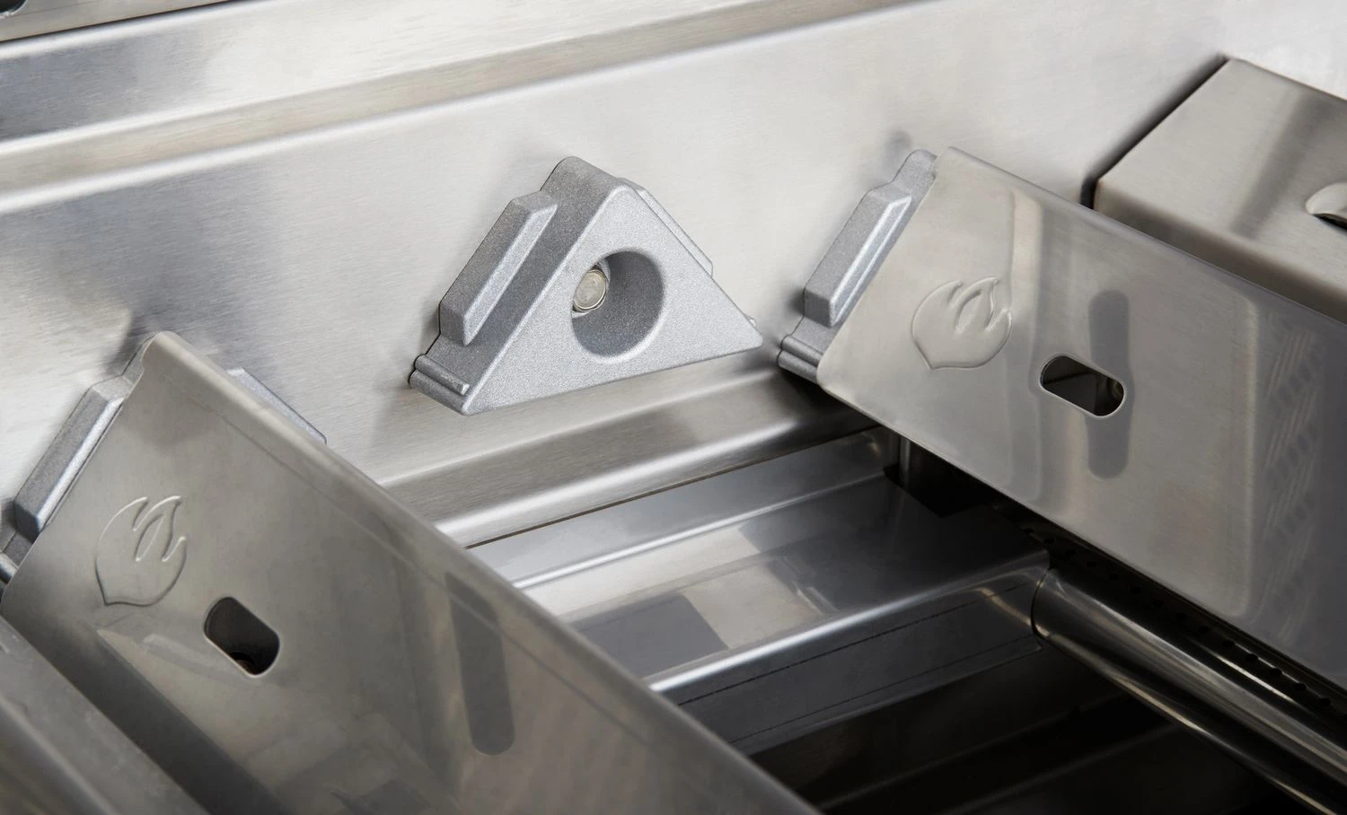 Napoleon Prestige Pro 665-3 Edelstahl Gasgrill, Erdgas Inkl. Drehspieß - Modell 2023 17 Napoleon Prestige Pro 665-3 Edelstahl Gasgrill, Erdgas Inkl. Drehspieß - Modell 2023 – Bild 17