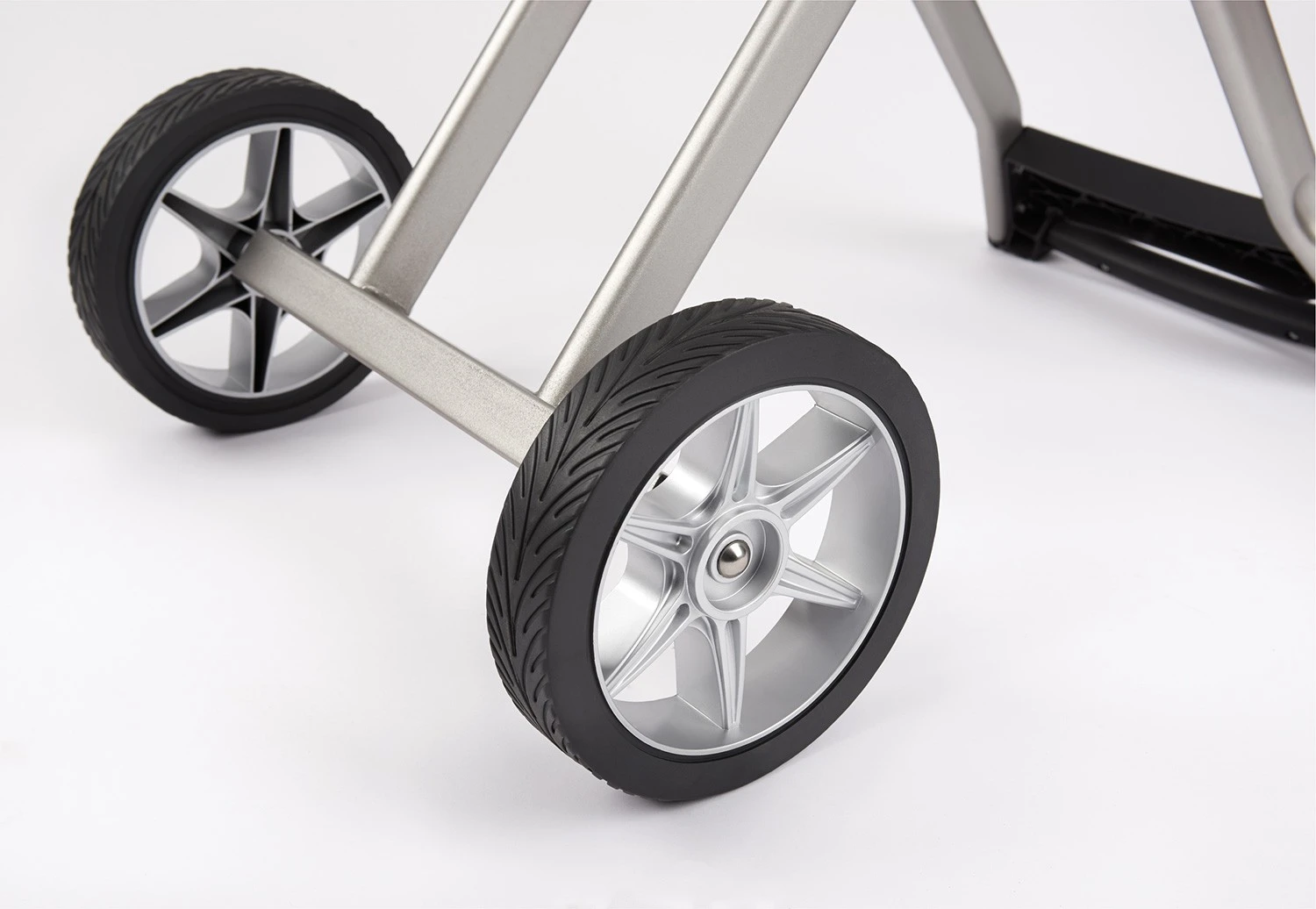 Napoleon TravelQ PRO285 Kompakt Gasgrill Schwarz Mit Klappbarem Wagen - Modell 2023 5 Napoleon TravelQ PRO285 Kompakt Gasgrill Schwarz Mit Klappbarem Wagen - Modell 2023 – Bild 5